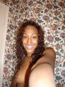 Mature babe Jarushka Ross